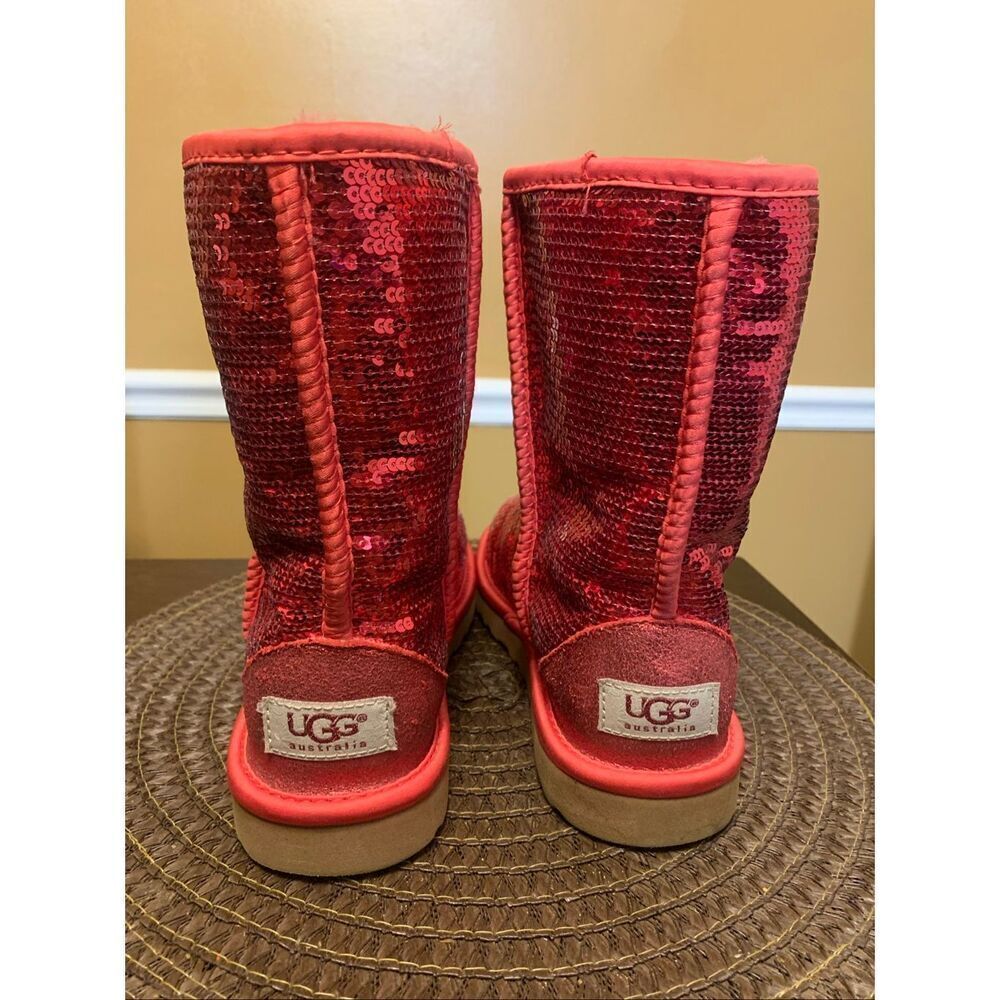 UGG CLASSIC SPARKLE SEQUIN RED LIMITED HOLIDAY EDITION WOMEN SIZE 6 RARE 🔥 - Picture 5 of 10